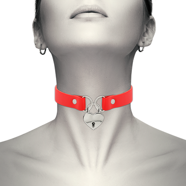 Collana fetish in pelle vegana con cuore e chiave, regolabile